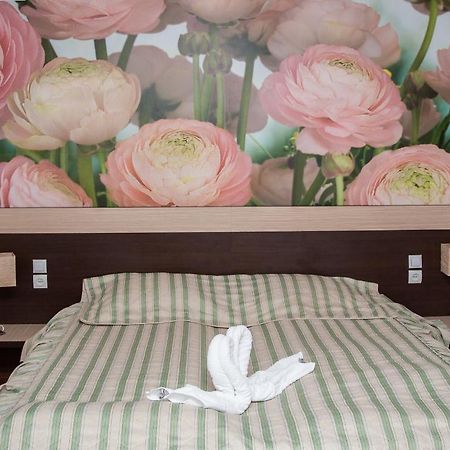 Hotel Magura Verde Bacău Екстериор снимка